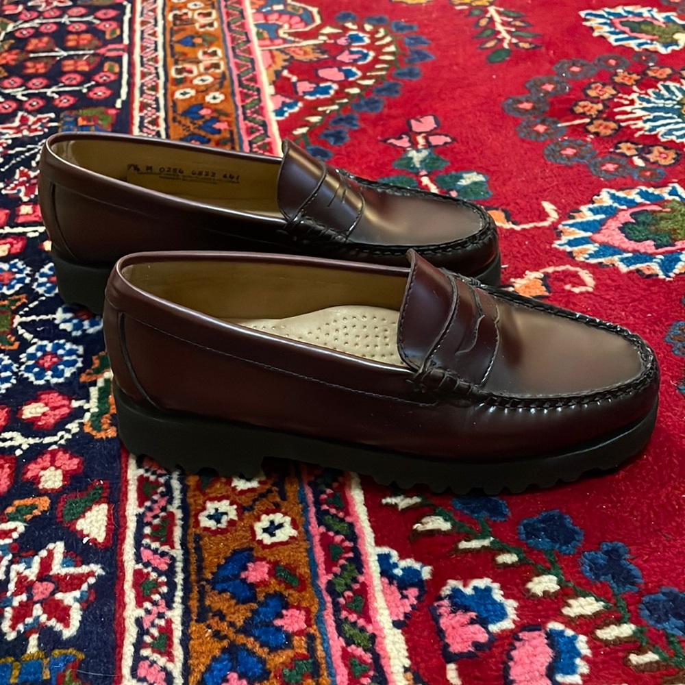 Bass Weejuns loafers - burgundy leather. Size 7.5. Only worn twice!